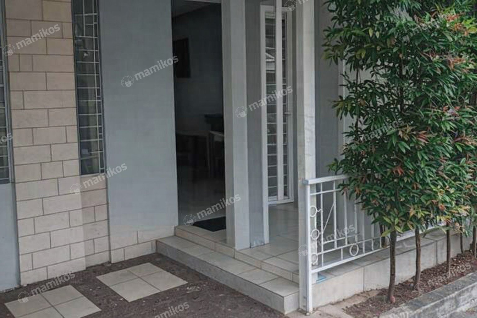 Rumah Sertifikat SHM 3 Kamar Tidur 2 Kamar Mandi Citra Grand Jakarta Timur