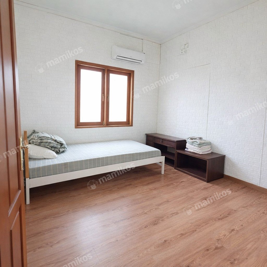 Rumah Sertifikat SHM 4 Kamar Tidur 2 Kamar Mandi Kav DKI Jakarta Barat - Photo 5