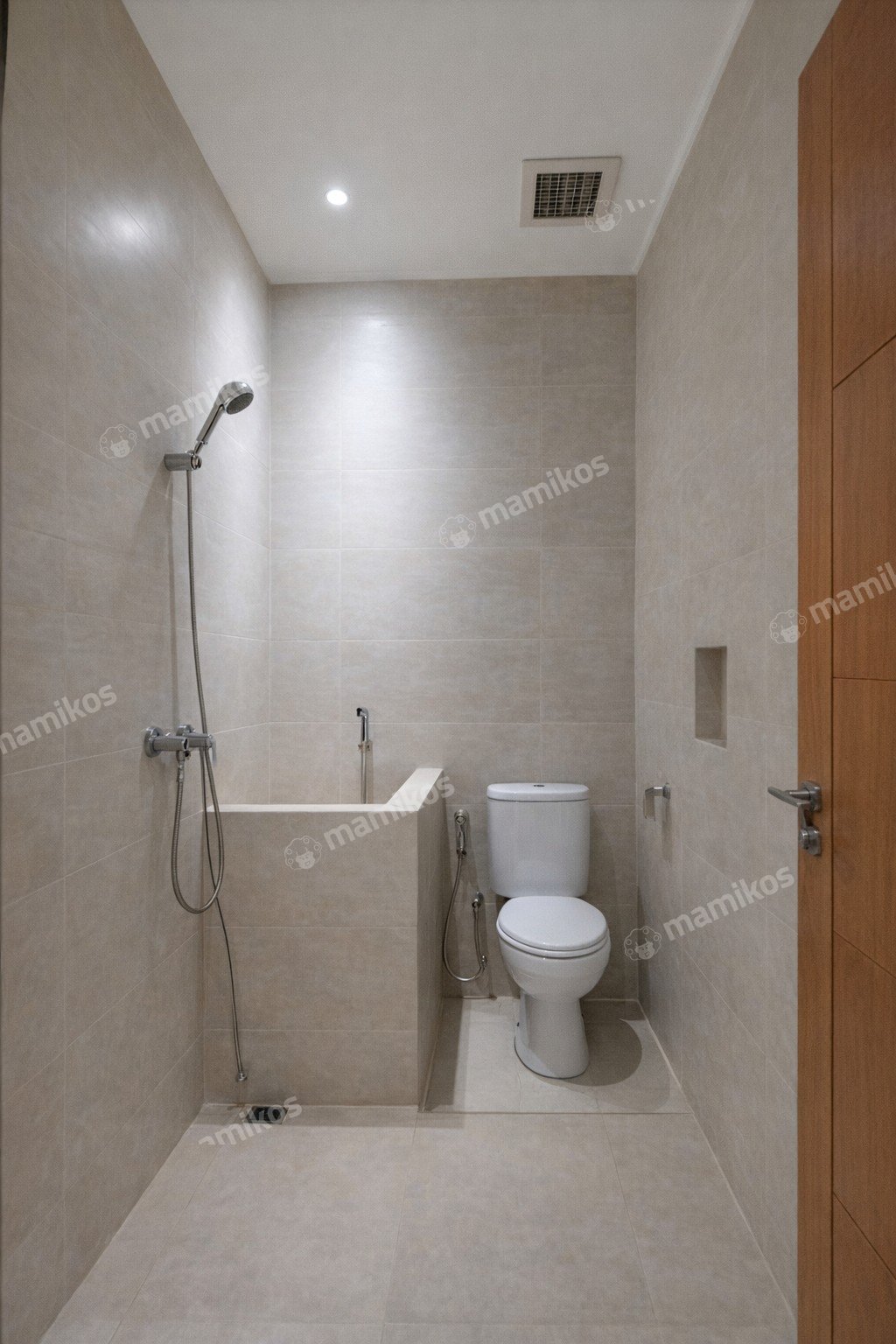 Rumah Sertifikat SHM 3 Kamar Tidur 2 Kamar Mandi Citra Grand Jakarta Timur - Photo 4