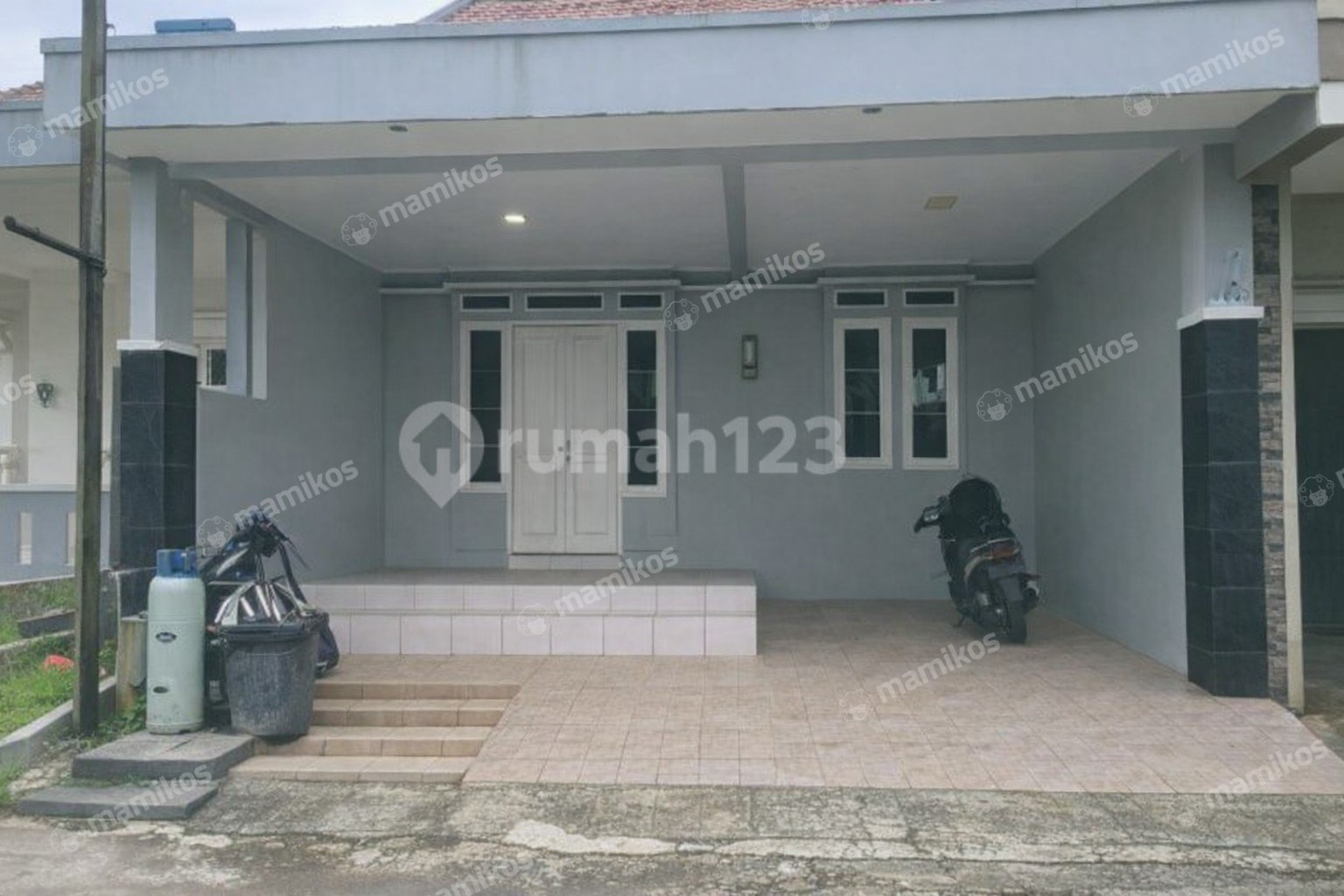 Rumah Sertifikat SHM 3 Kamar Tidur 2 Kamar Mandi Kota Wisata Jakarta Timur