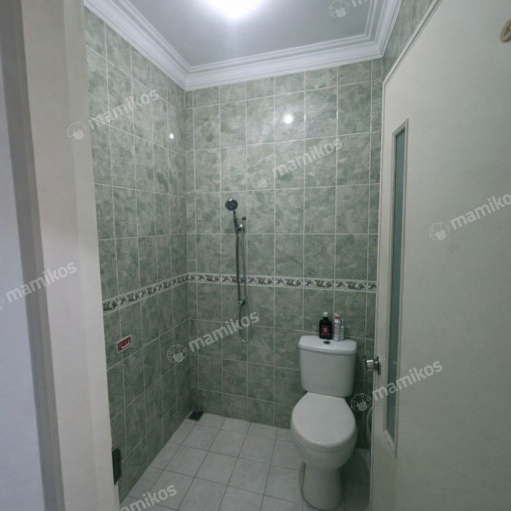 Rumah Sertifikat SHM 3 Kamar Tidur 2 Kamar Mandi Kota Wisata Jakarta Timur - Photo 4