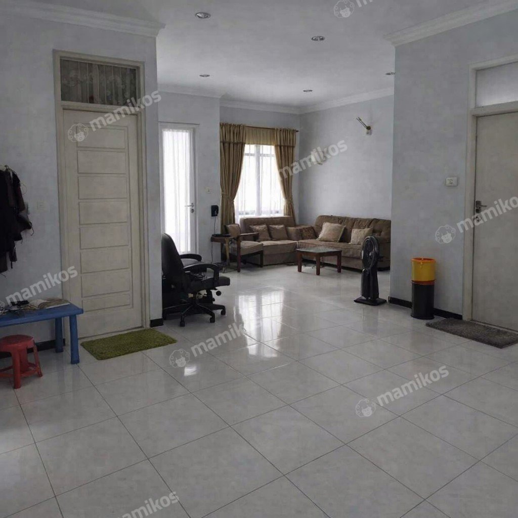 Rumah Sertifikat SHM 5 Kamar Tidur 5 Kamar Mandi Ulujami Jakarta Selatan - Photo 2