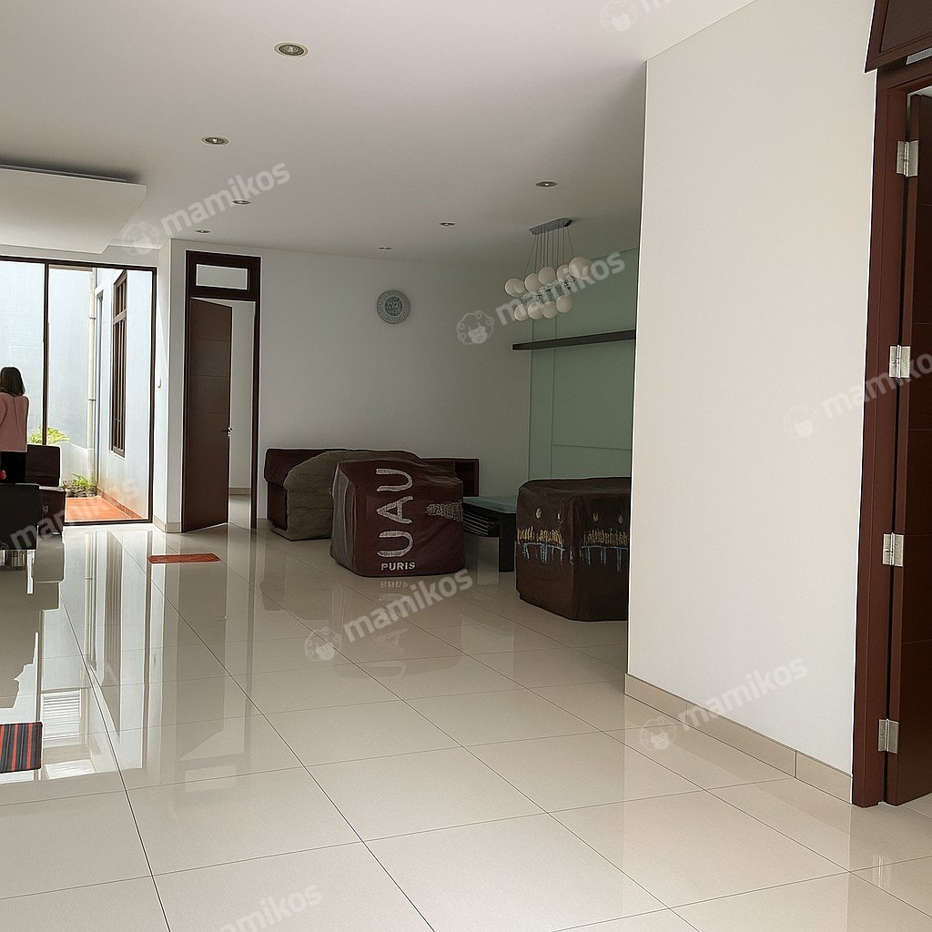 Rumah Sertifikat SHM 5 Kamar Tidur 5 Kamar Mandi Kelapa Gading Jakarta Utara - Photo 3