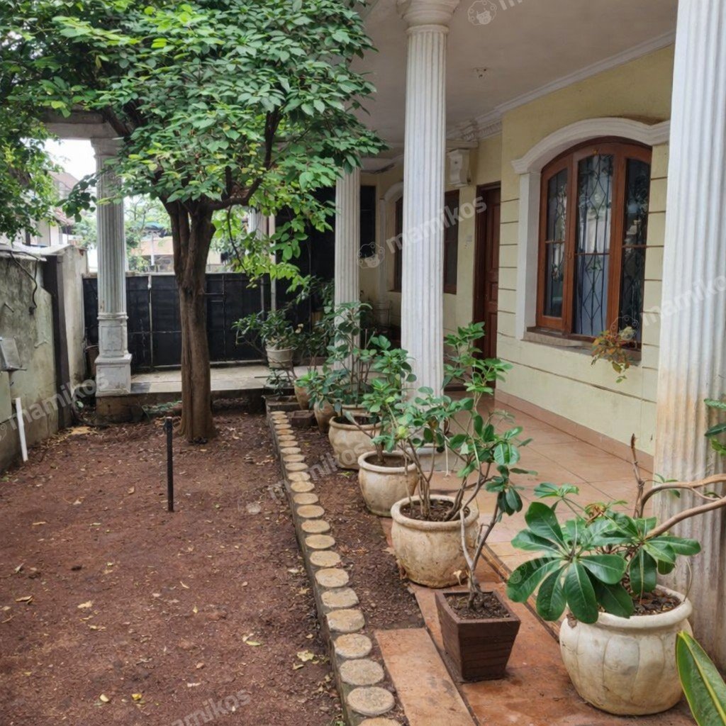 Rumah Sertifikat SHM 5 Kamar Tidur 4 Kamar Mandi Matraman Jakarta Timur - Photo 4