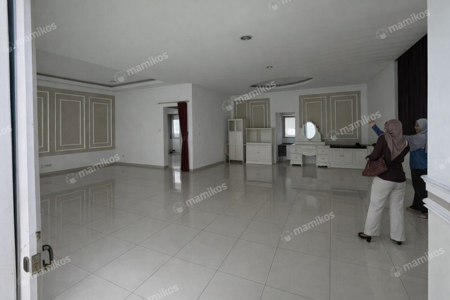 Rumah Sertifikat SHM 4 Kamar Tidur 4 Kamar Mandi Cibubur Jakarta Timur