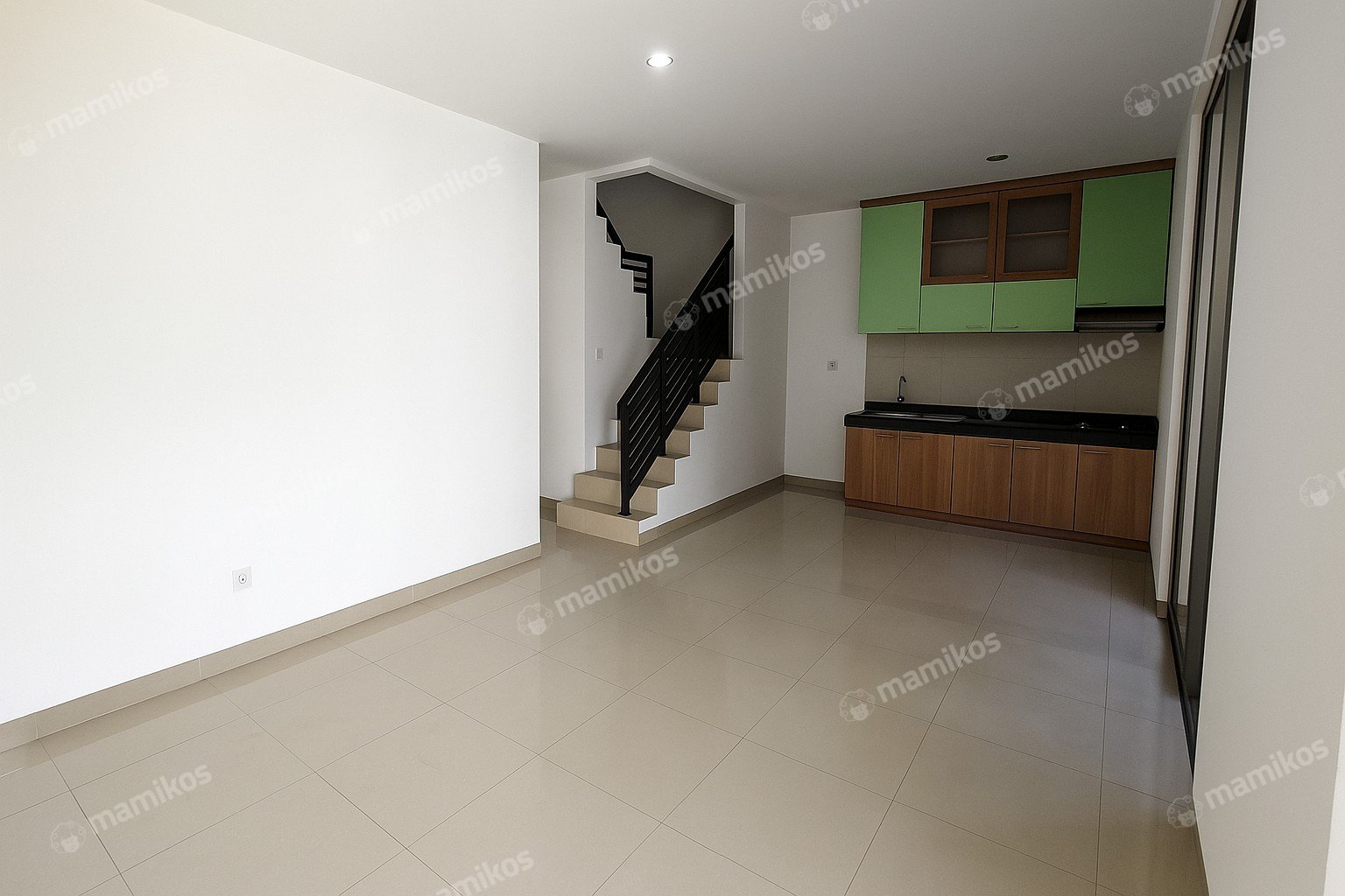 Rumah 3 Kamar Tidur 2 Kamar Mandi 2 Lantai Pantai Indah Kapuk 2 Jakarta Utara - Photo 2
