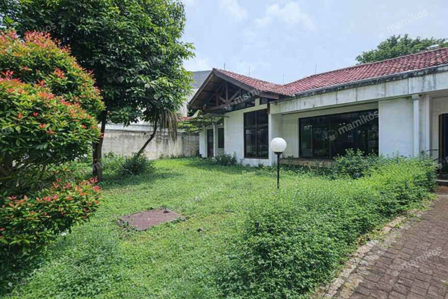 Rumah Sertifikat SHM 4 Kamar Tidur 3 Kamar Mandi Kemang Jakarta Selatan