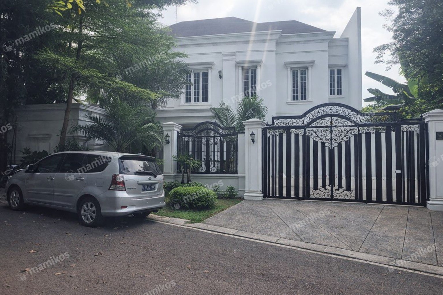Rumah Baru Sertifikat SHM 5 Kamar Tidur Pondok Indah Jakarta Selatan