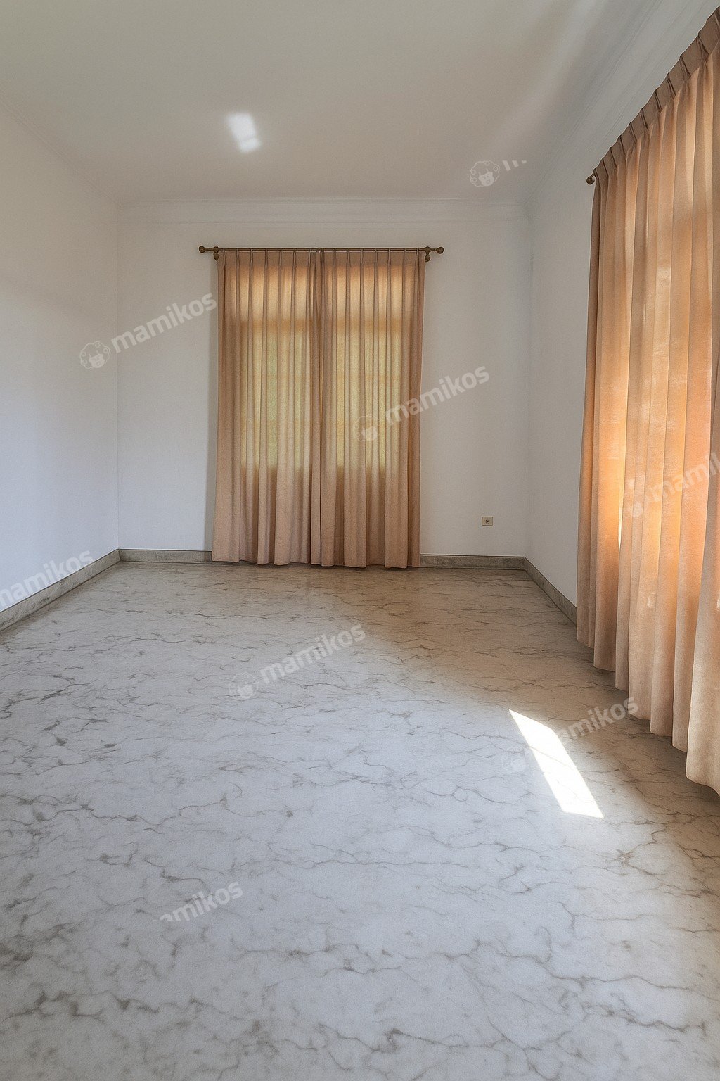 Rumah Sertifikat SHM 5 Kamar Tidur 3 Kamar Mandi Legenda Wisata Jakarta Timur - Photo 3