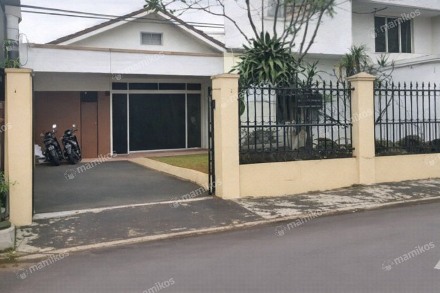 Rumah Sertifikat SHM 4 Kamar Tidur 3 Kamar Mandi Cilandak Jakarta Selatan