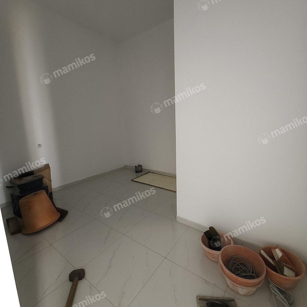 Rumah Sertifikat SHM 4 Kamar Tidur 3 Kamar Mandi Taman Ratu Jakarta Barat - Photo 2