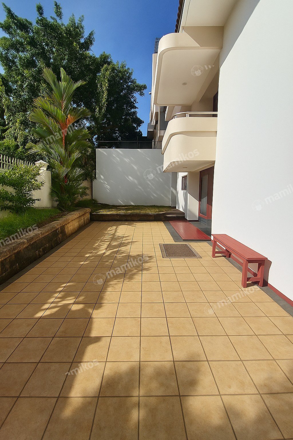 Rumah Sertifikat SHM 3 Kamar Tidur 3 Kamar Mandi Taman Ratu Jakarta Barat - Photo 4