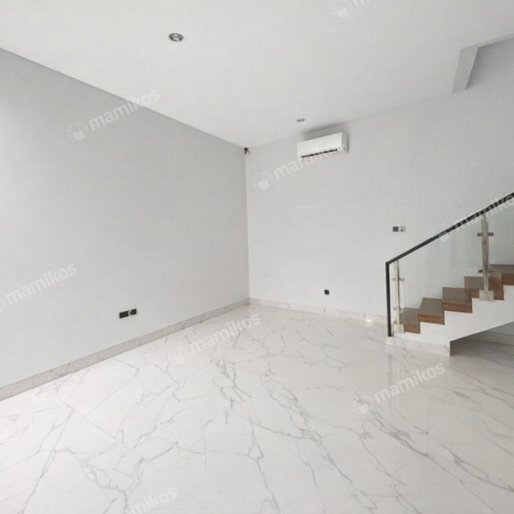 Rumah 3 Kamar Tidur 3 Kamar Mandi 3 Lantai Metland Puri Jakarta Barat - Photo 4