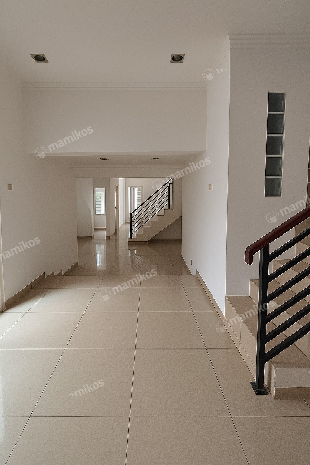 Rumah Sertifikat HGB 5 Kamar Tidur 4 Kamar Mandi Kota Wisata Jakarta Timur - Photo 2