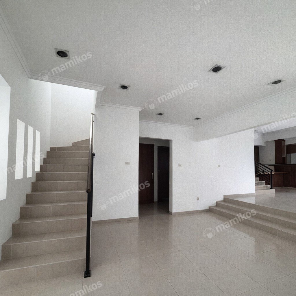 Rumah Sertifikat HGB 5 Kamar Tidur 4 Kamar Mandi Kota Wisata Jakarta Timur - Photo 3