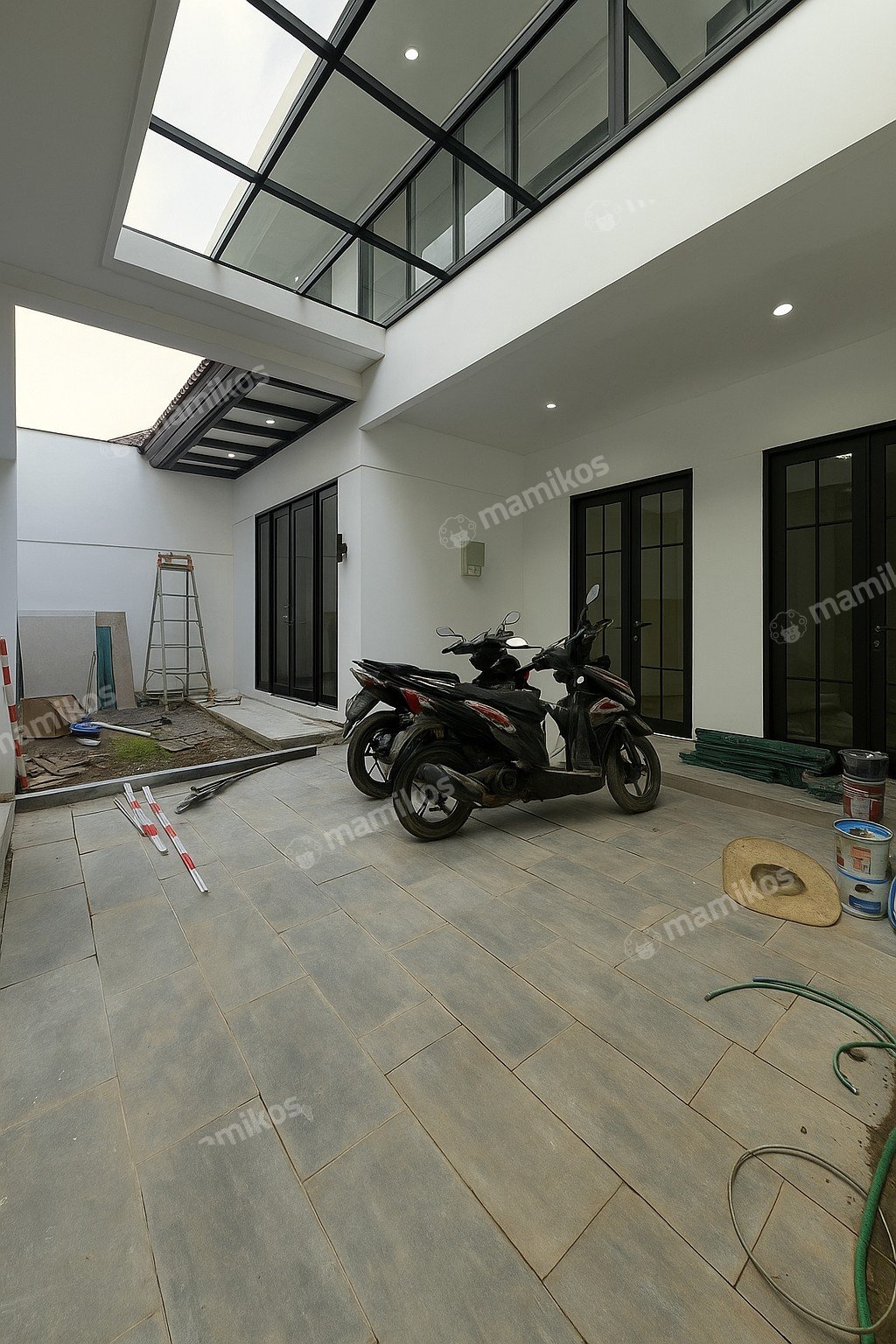 Rumah Sertifikat SHM 4 Kamar Tidur 4 Kamar Mandi Pondok Indah Jakarta Selatan - Photo 3