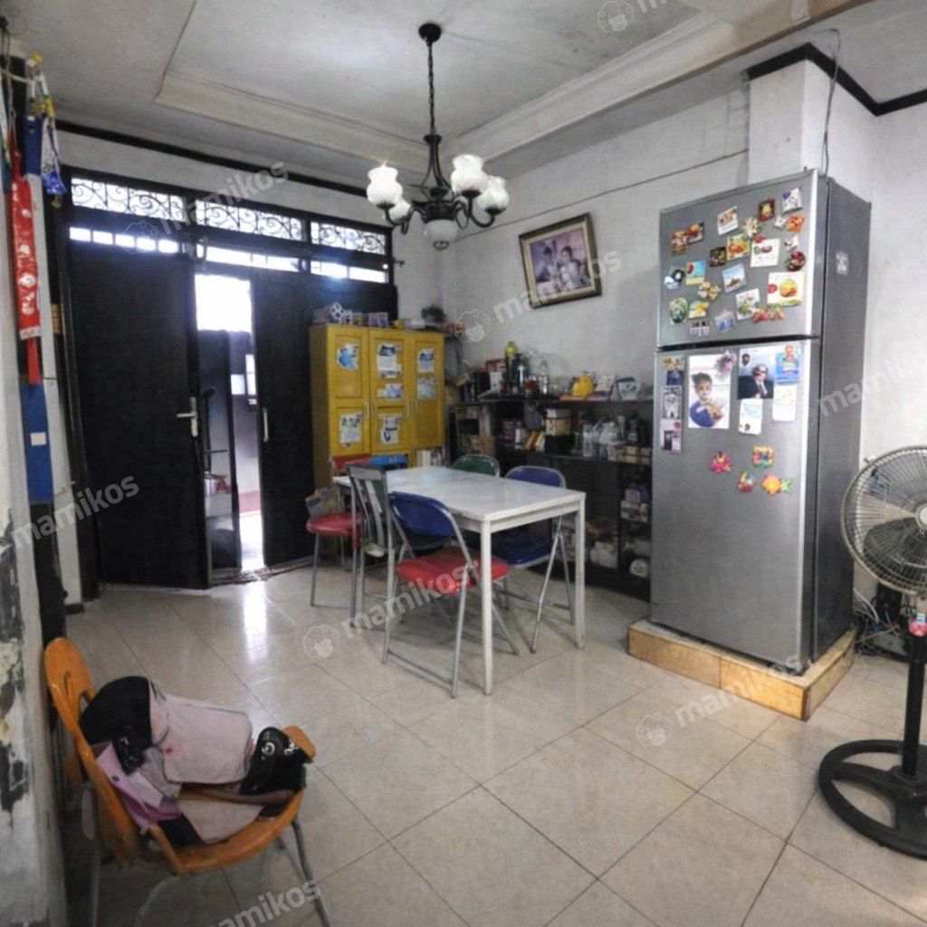 Rumah Sertifikat SHM 3 Kamar Tidur 2 Kamar Mandi Tanjung Duren Jakarta Barat - Photo 4