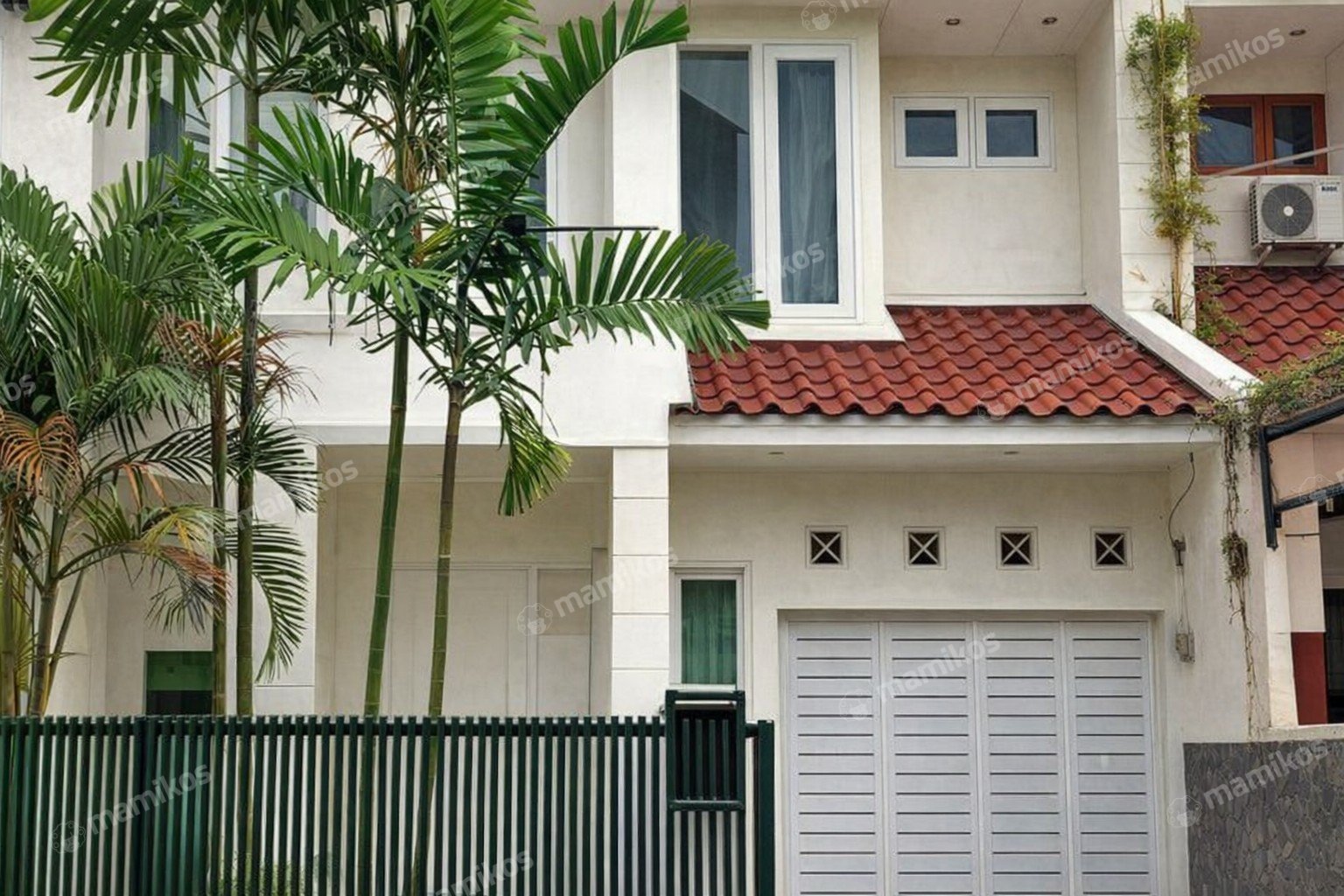 Rumah Sertifikat SHM 3 Kamar Tidur 3 Kamar Mandi Gandaria Jakarta Selatan