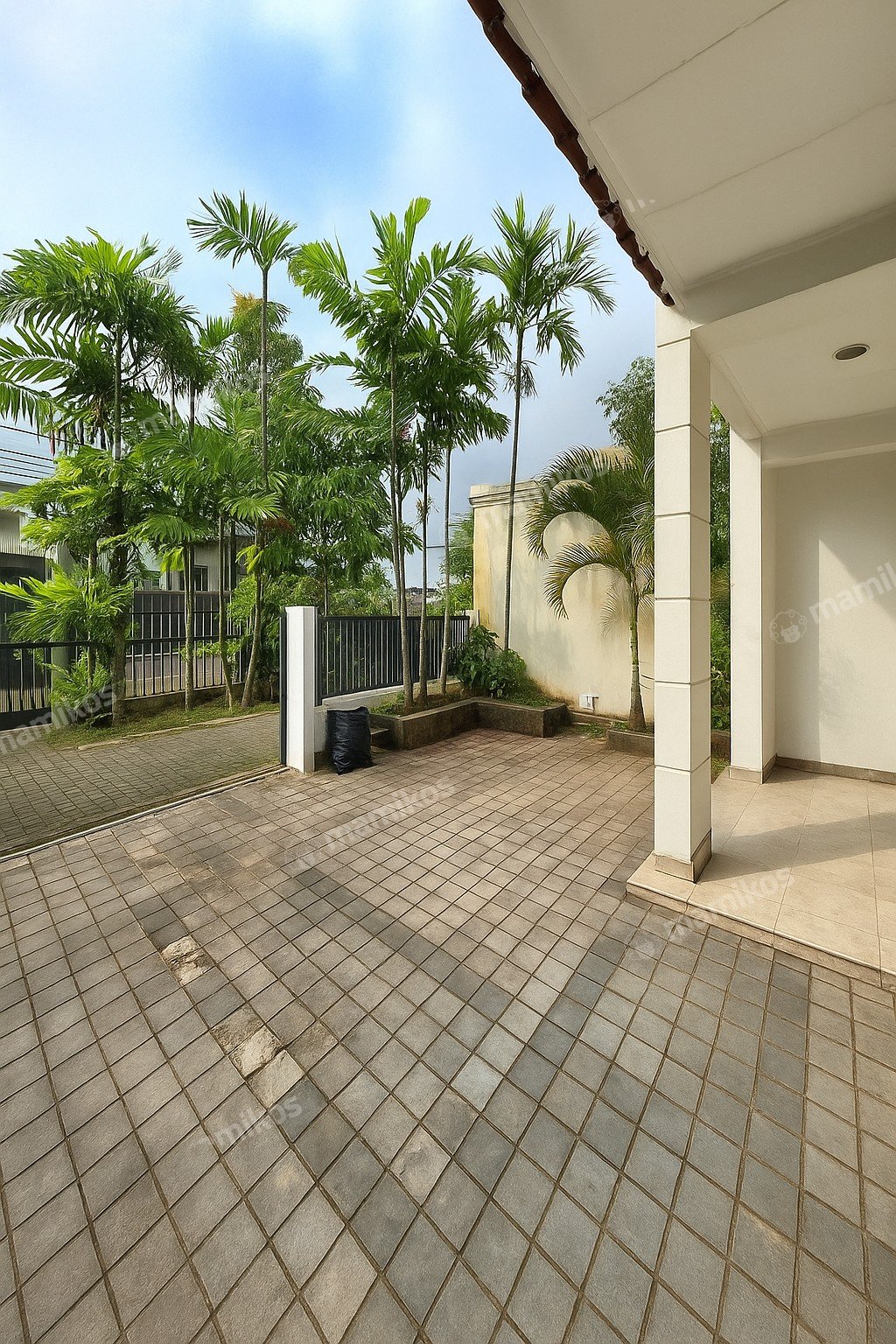 Rumah Sertifikat SHM 3 Kamar Tidur 3 Kamar Mandi Gandaria Jakarta Selatan - Photo 5