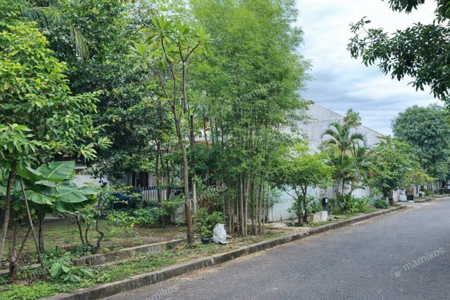 Rumah Sertifikat SHM 4 Kamar Tidur 3 Kamar Mandi Kembangan Jakarta Barat - Photo 4