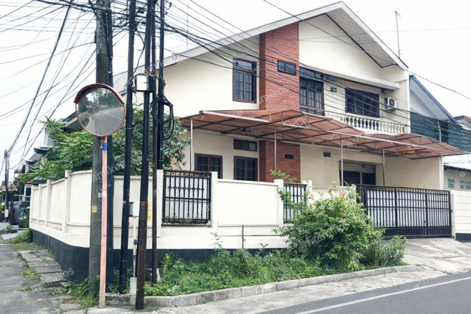 Rumah Sertifikat SHM 6 Kamar Tidur 2 Kamar Mandi Pondok Kelapa Jakarta Timur