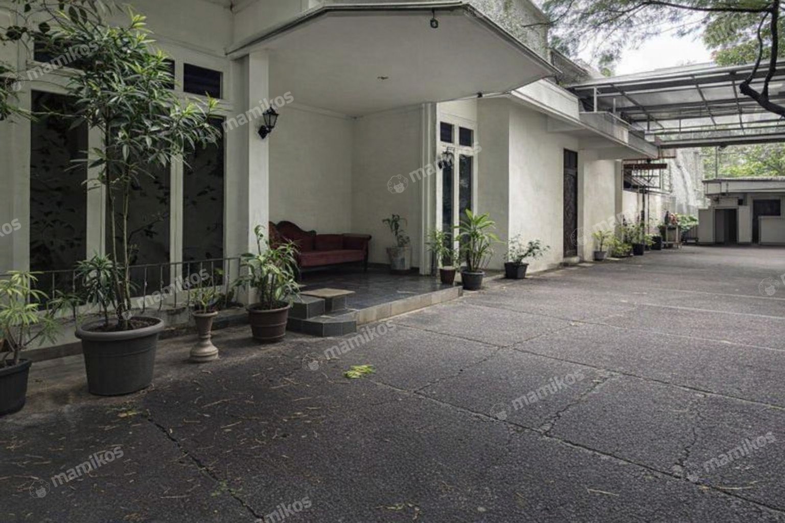 Rumah Sertifikat SHM 4 Kamar Tidur 3 Kamar Mandi Kebayoran Baru Jakarta Selatan
