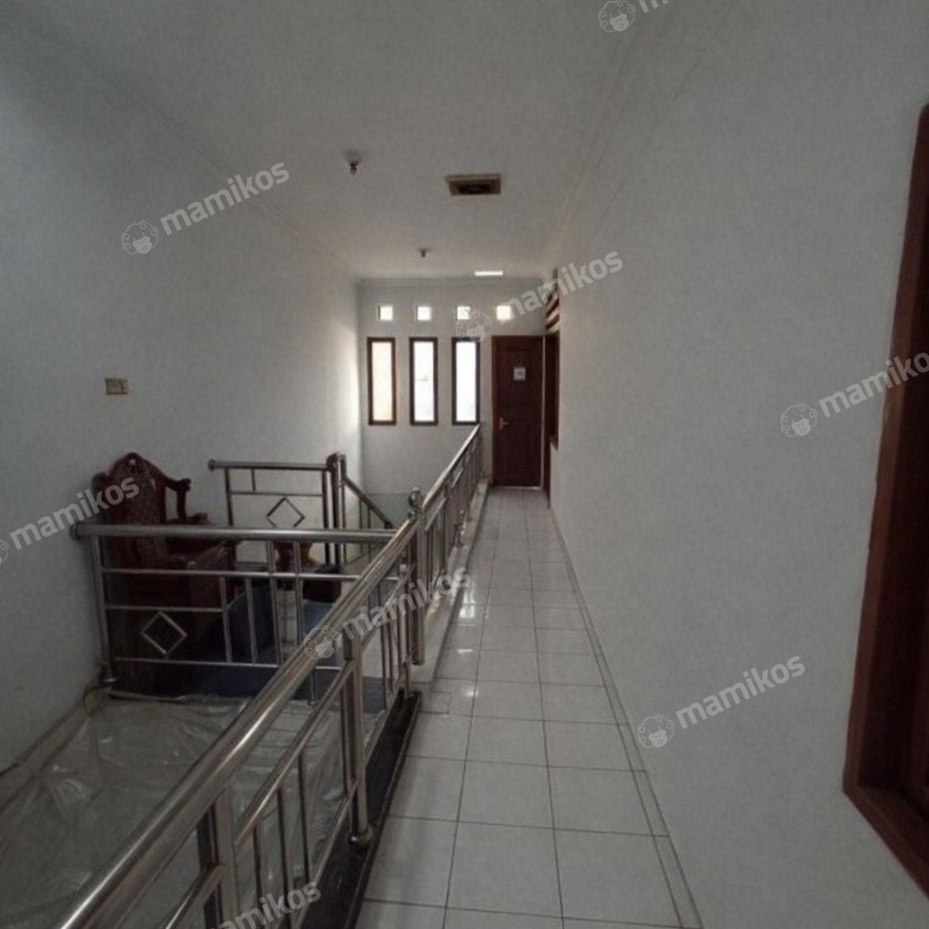 Rumah Sertifikat SHM 8 Kamar Tidur 8 Kamar Mandi Pancoran Jakarta Selatan - Photo 2