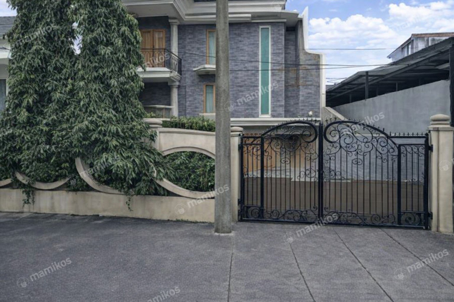 Rumah 8KT 5KM Puri Indah Jakarta Barat