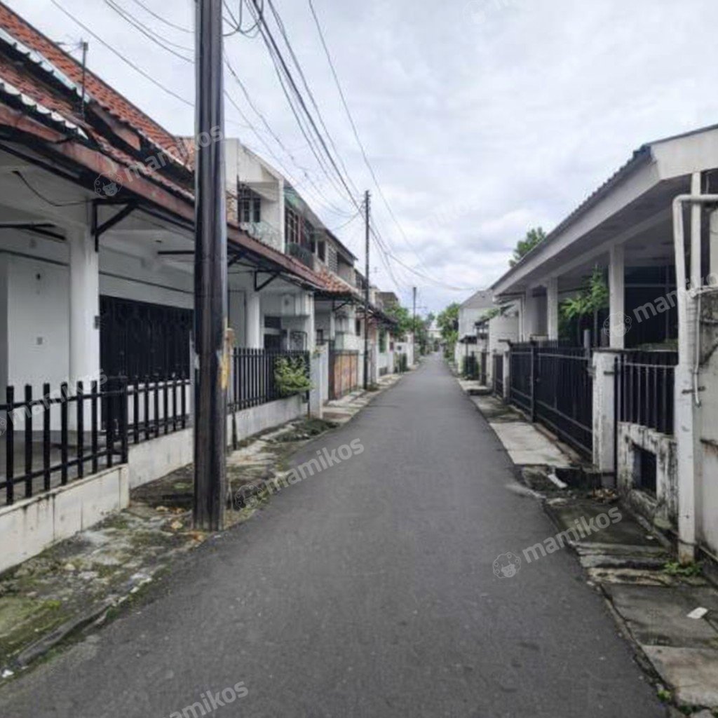 Rumah Sertifikat SHM 10 Kamar Tidur 2 Kamar Mandi Cipinang Jakarta Timur - Photo 2