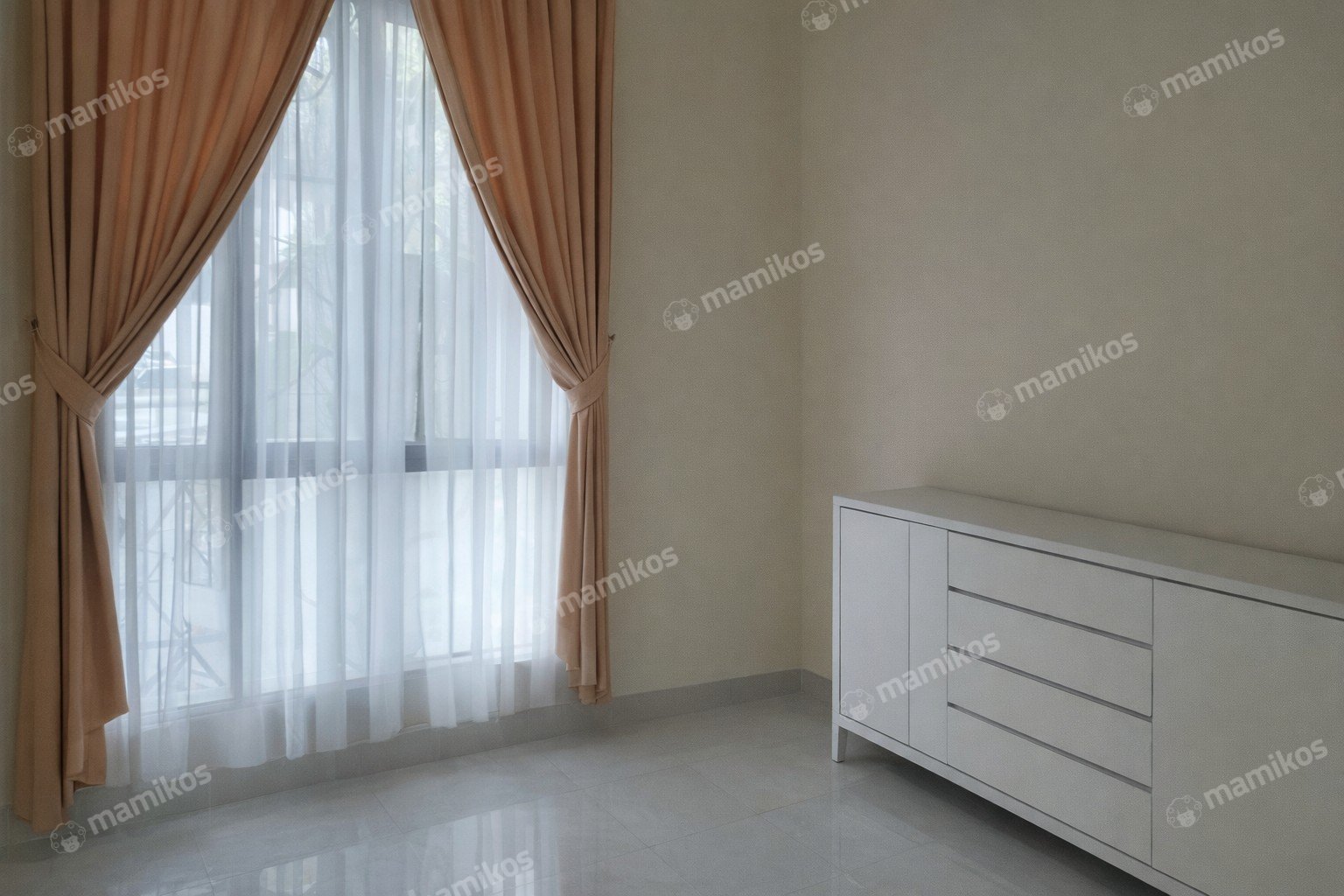 Rumah Sertifikat SHM 4 Kamar Tidur 3 Kamar Mandi Antasari Jakarta Selatan - Photo 2