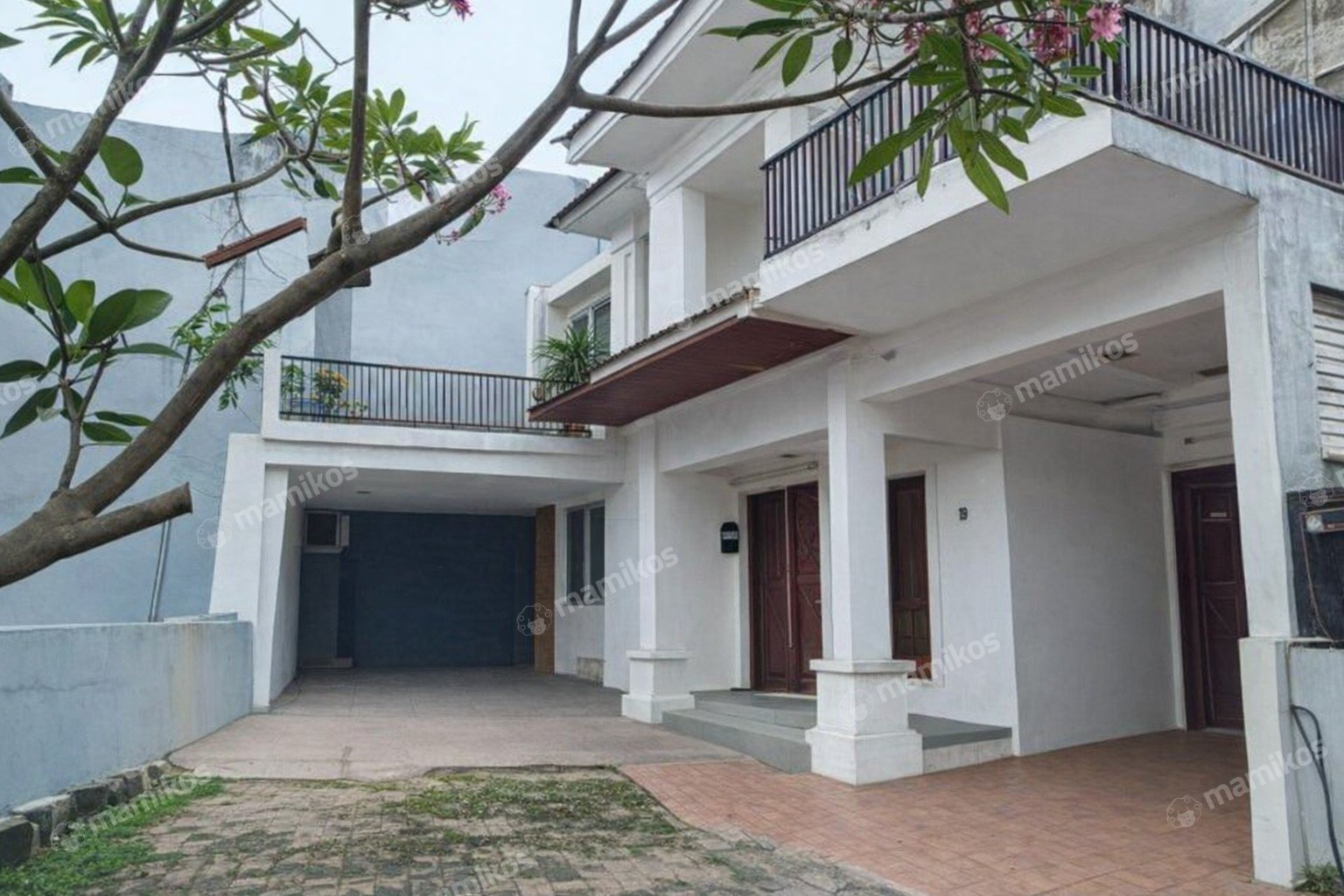 Rumah Sertifikat SHM 6 Kamar Tidur 5 Kamar Mandi Cibubur Jakarta Timur