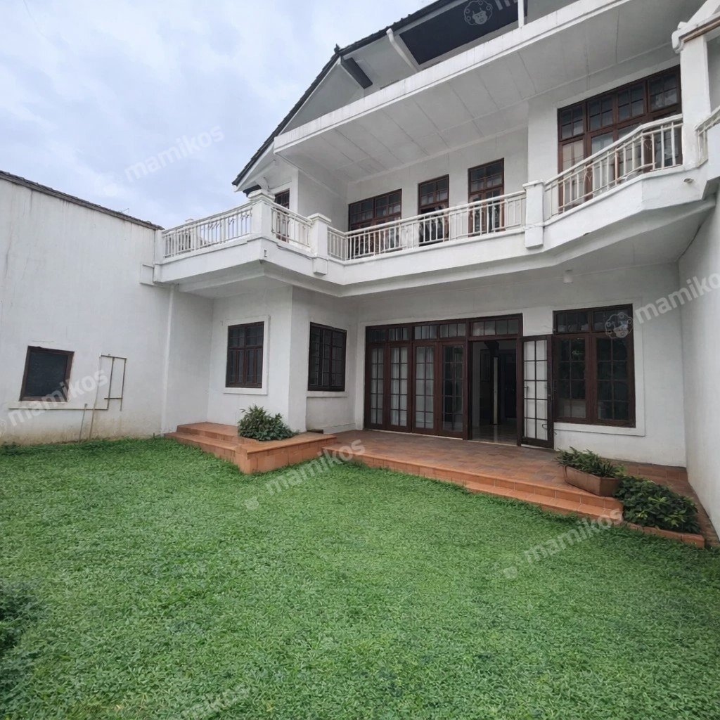 Rumah Sertifikat SHM 3 Kamar Tidur 3 Kamar Mandi Kebon Jeruk Jakarta Barat - Photo 5