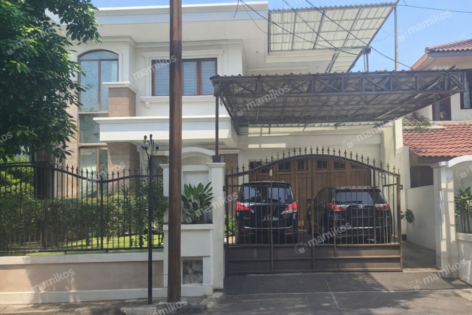 Rumah Sertifikat SHM 4 Kamar Tidur 3 Kamar Mandi Lebak Bulus Jakarta Selatan