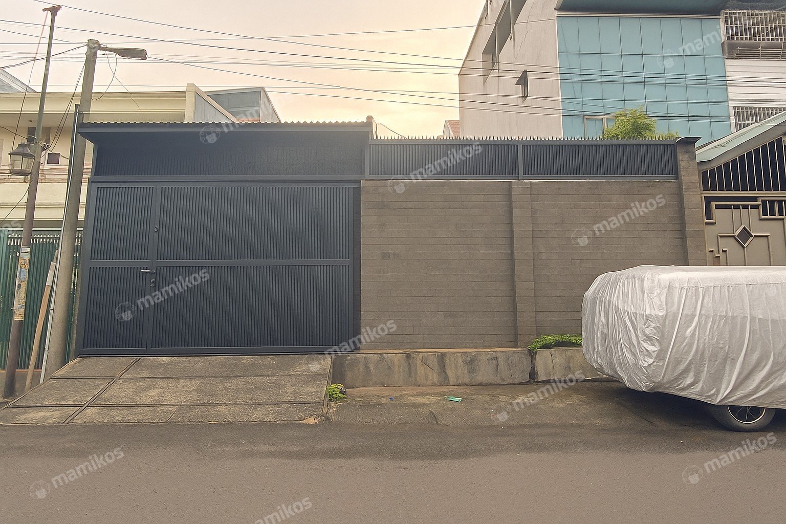 Rumah Sertifikat SHM 1 Lantai Tambora Jakarta Barat