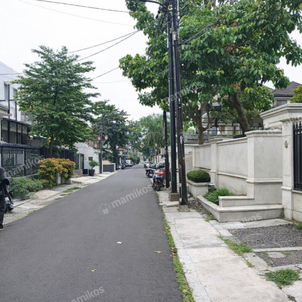 Rumah Sertifikat SHM 4 Kamar Tidur 3 Kamar Mandi Kebayoran Baru Jakarta Selatan - Photo 3