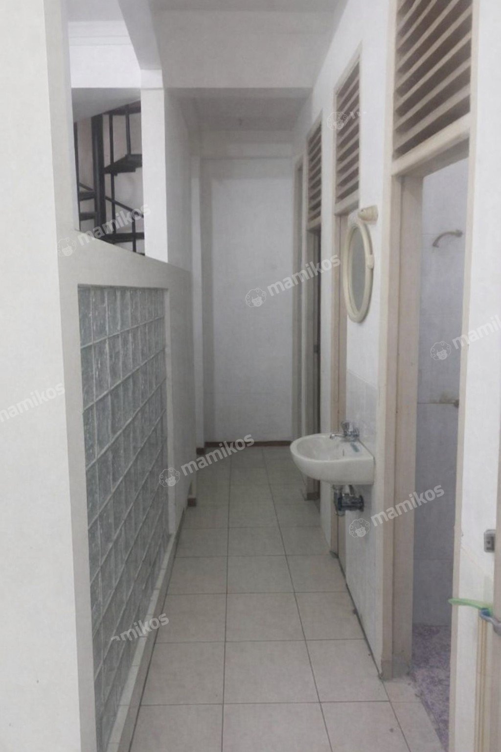 Rumah Sertifikat SHM 3 Kamar Tidur 2 Kamar Mandi Duri Kepa Jakarta Barat - Photo 2