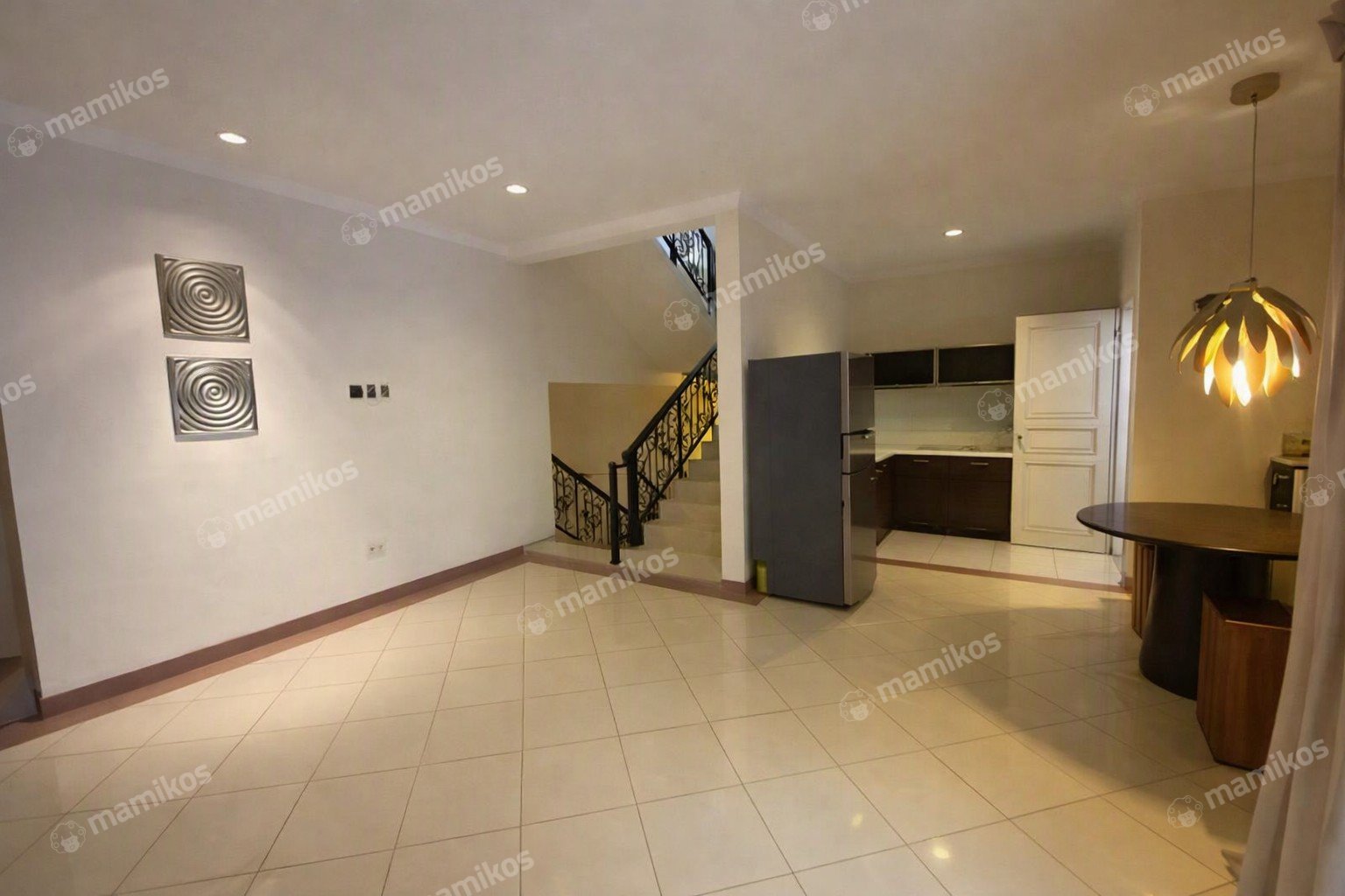 Rumah 3 Kamar Tidur 2 Kamar Mandi 1 Lantai Pantai Indah Kapuk Jakarta Utara - Photo 3