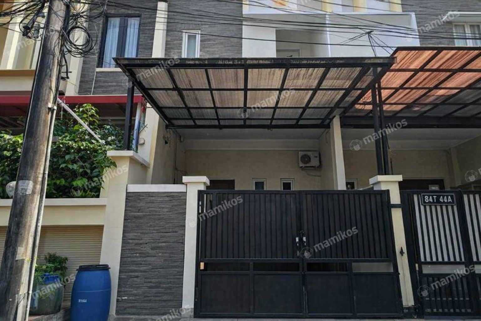 Rumah Sertifikat SHM 4 Kamar Tidur 4 Kamar Mandi Muara Karang Jakarta Utara