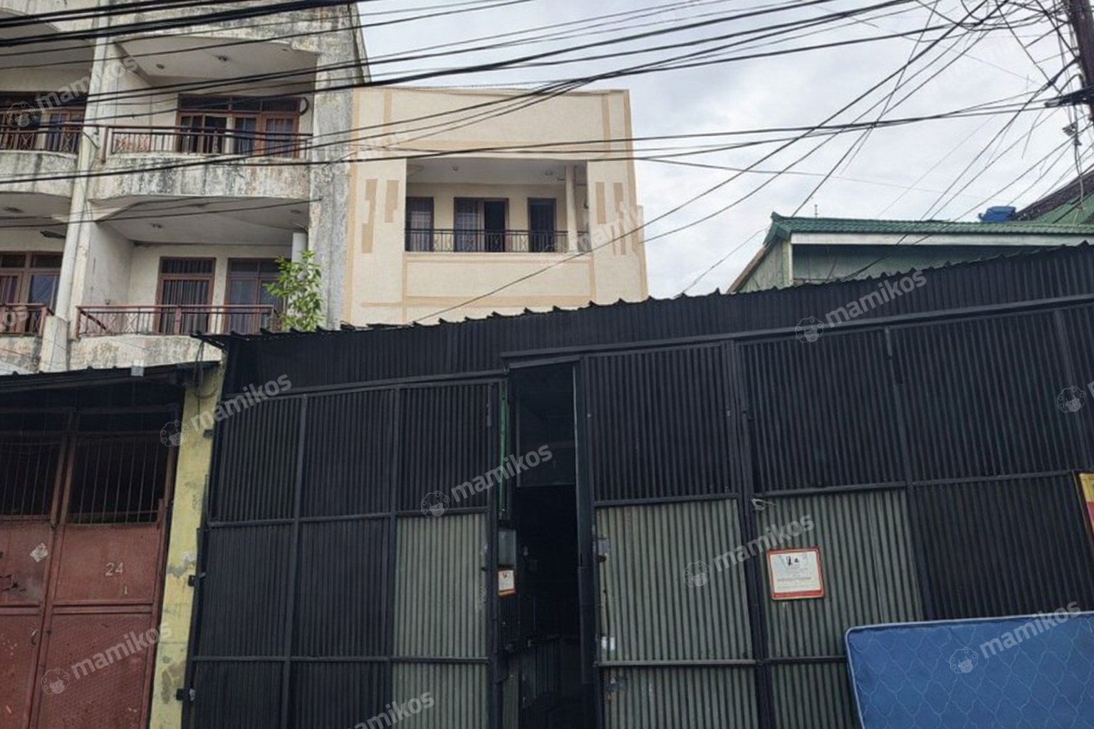Rumah Sertifikat SHM 3 Kamar Tidur 3 Kamar Mandi Jembatan Lima Jakarta Barat