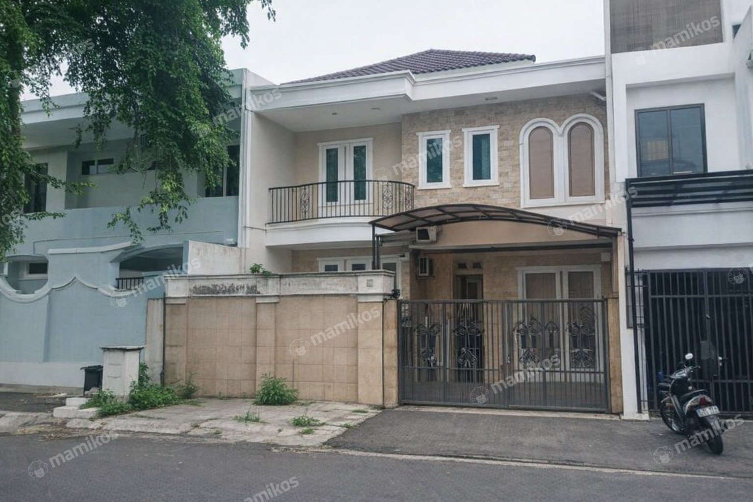 Rumah Sertifikat SHM 4 Kamar Tidur 3 Kamar Mandi Intercon Jakarta Barat - Photo 3