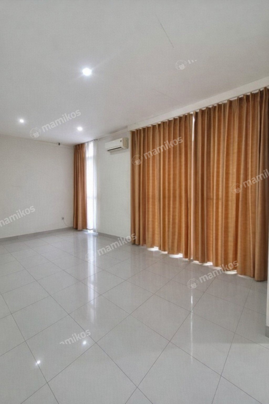 Rumah Sertifikat SHM 3 Kamar Tidur 3 Kamar Mandi Pantai Indah Kapuk Jakarta Utara - Photo 2