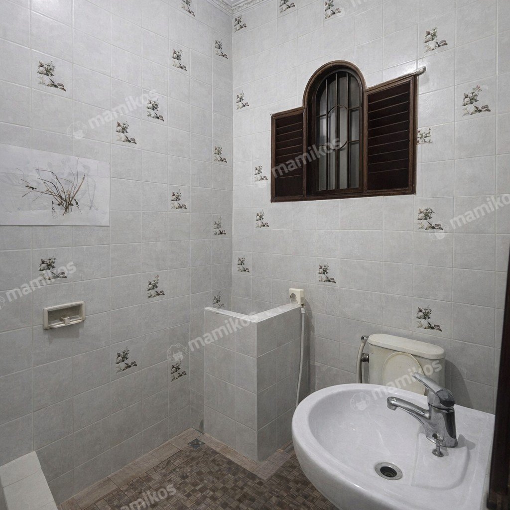 Rumah Sertifikat SHM 3 Kamar Tidur 3 Kamar Mandi Taman Ratu Jakarta Barat - Photo 4