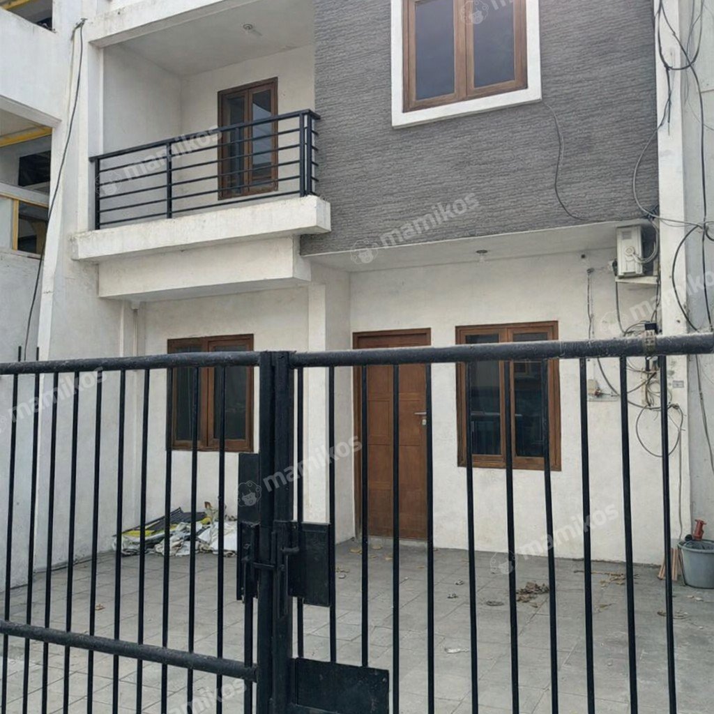 Rumah Sertifikat SHM 8 Kamar Tidur 4 Kamar Mandi Kelapa Gading Jakarta Utara - Photo 2