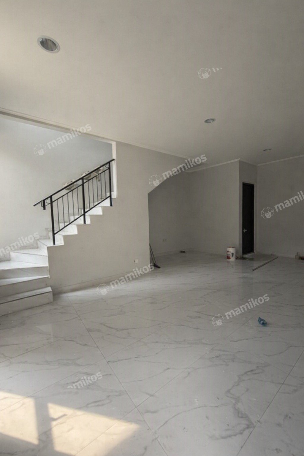 Rumah Sertifikat SHM 4 Kamar Tidur 3 Kamar Mandi Pantai Indah Kapuk 2 Jakarta Utara - Photo 2