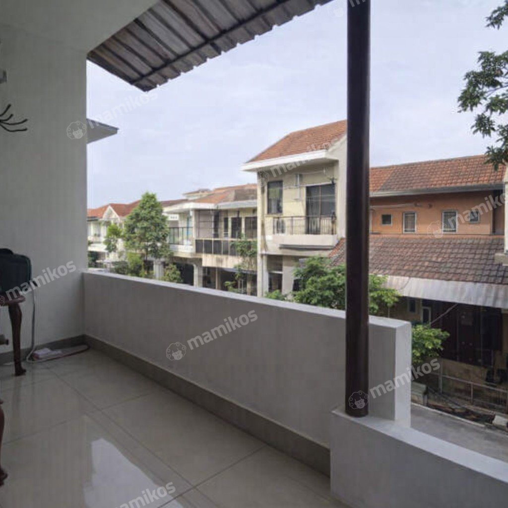 Rumah Sertifikat SHM 3 Kamar Tidur 3 Kamar Mandi Kebon Jeruk Jakarta Barat - Photo 3