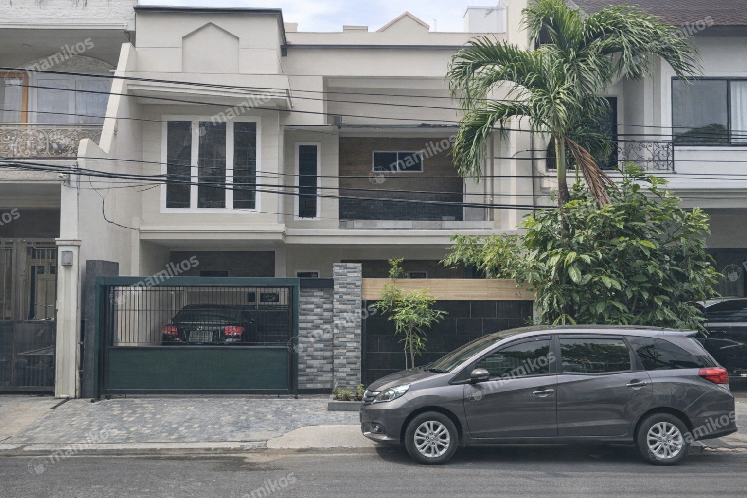 Rumah 5 Kamar Tidur 4 Kamar Mandi 2 Lantai Semanan Jakarta Barat