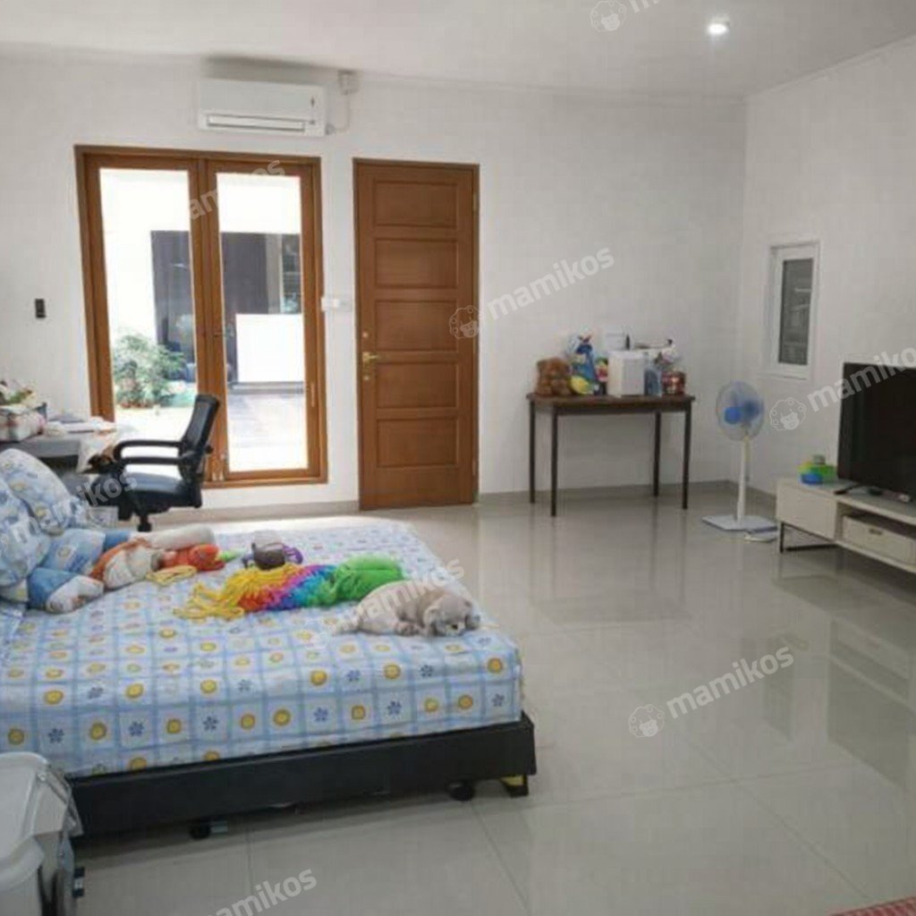 Rumah 5 Kamar Tidur 4 Kamar Mandi 2 Lantai Semanan Jakarta Barat - Photo 3