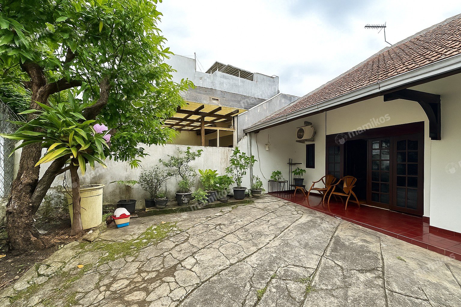 Rumah Sertifikat SHM 4 Kamar Tidur 2 Kamar Mandi Kebayoran Baru Jakarta Selatan - Photo 2