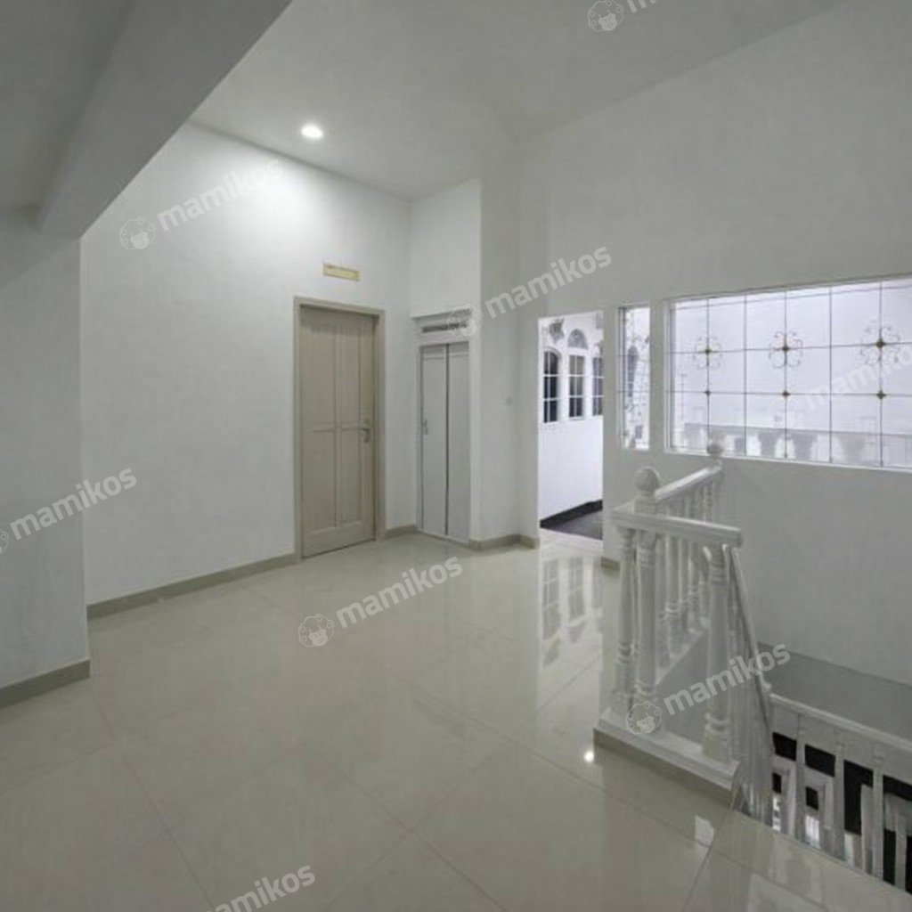 Rumah Sertifikat SHM 3 Kamar Tidur 3 Kamar Mandi Duren Sawit Jakarta Timur - Photo 2