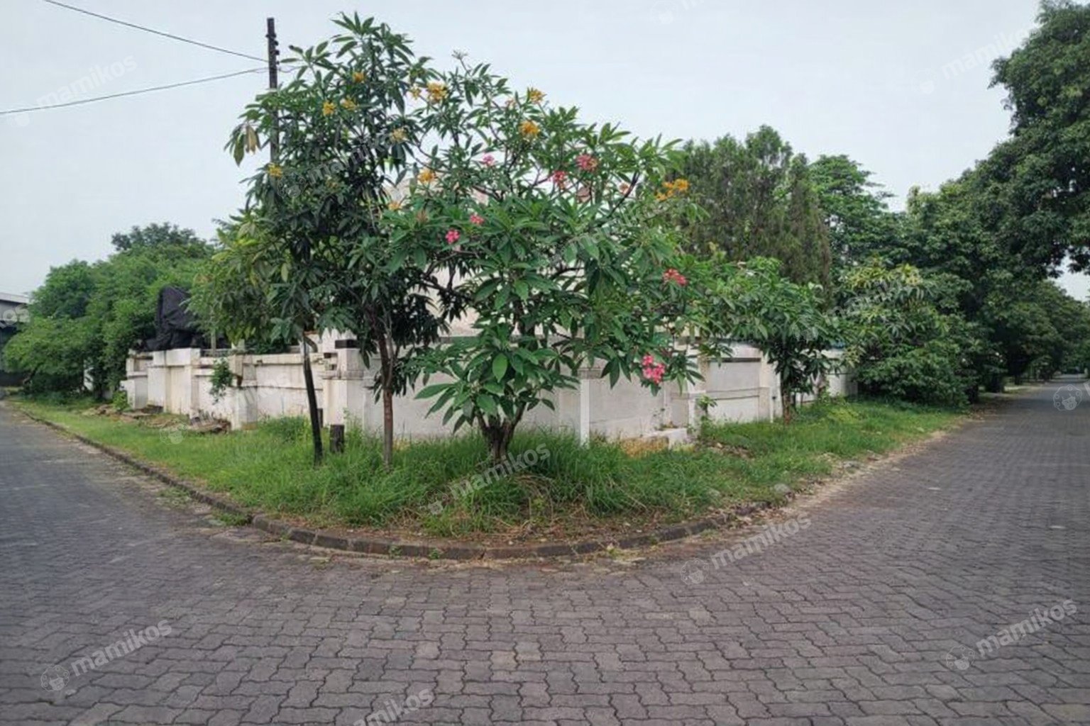 Rumah Sertifikat SHM 7 Kamar Tidur 4 Kamar Mandi Kedoya Jakarta Barat